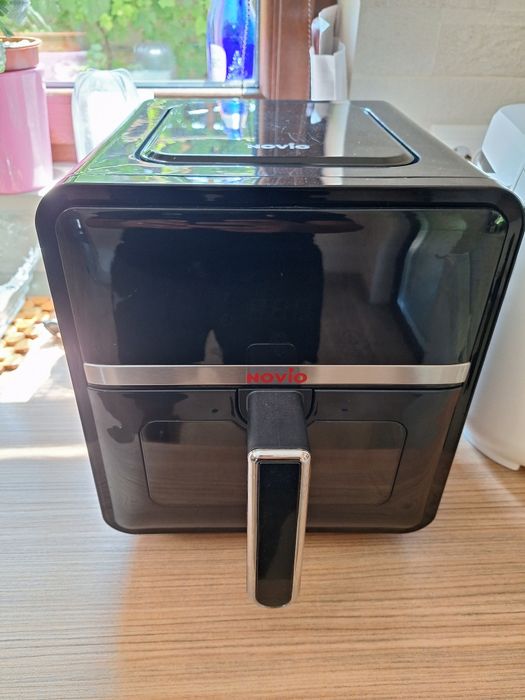 Airfryer  NOVIO  8 L, 1400w.