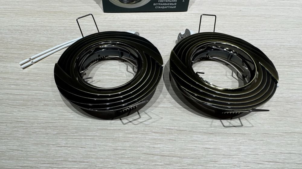 Светильники споты потолочные