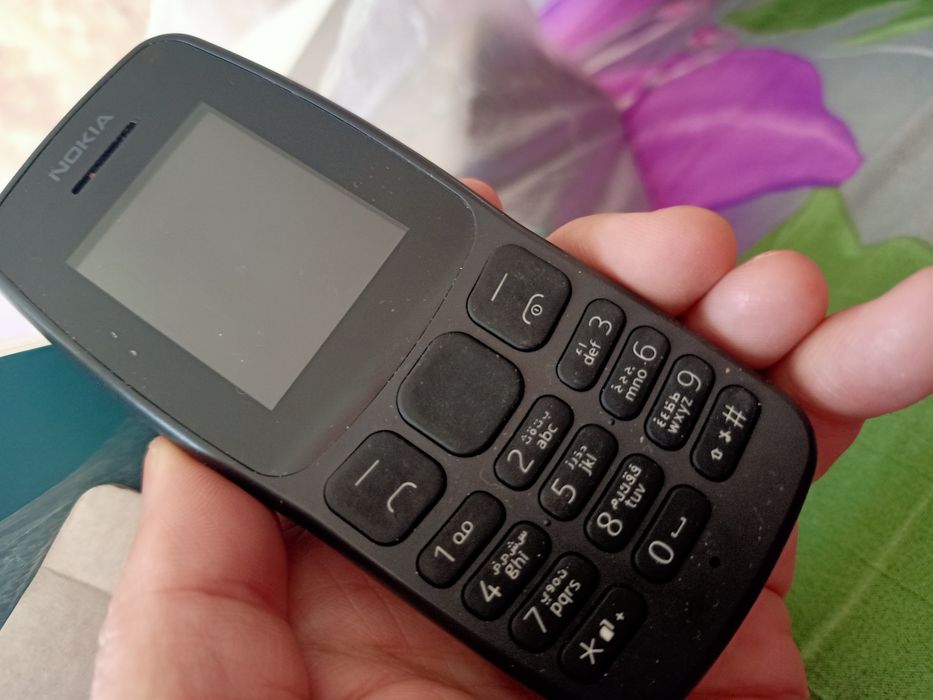 телефон Nokia 106