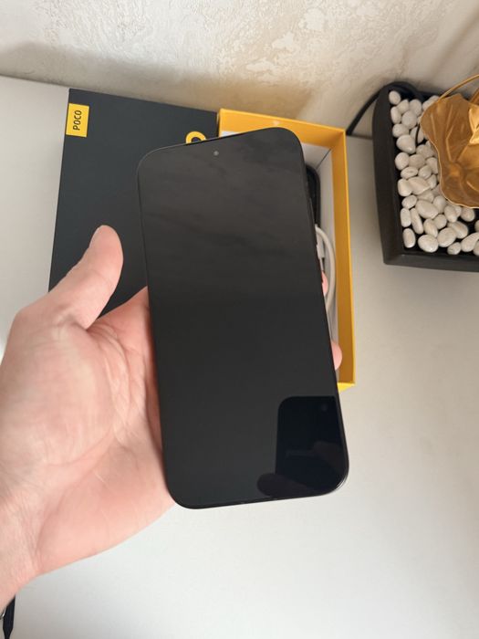 Продам Poco X8 pro