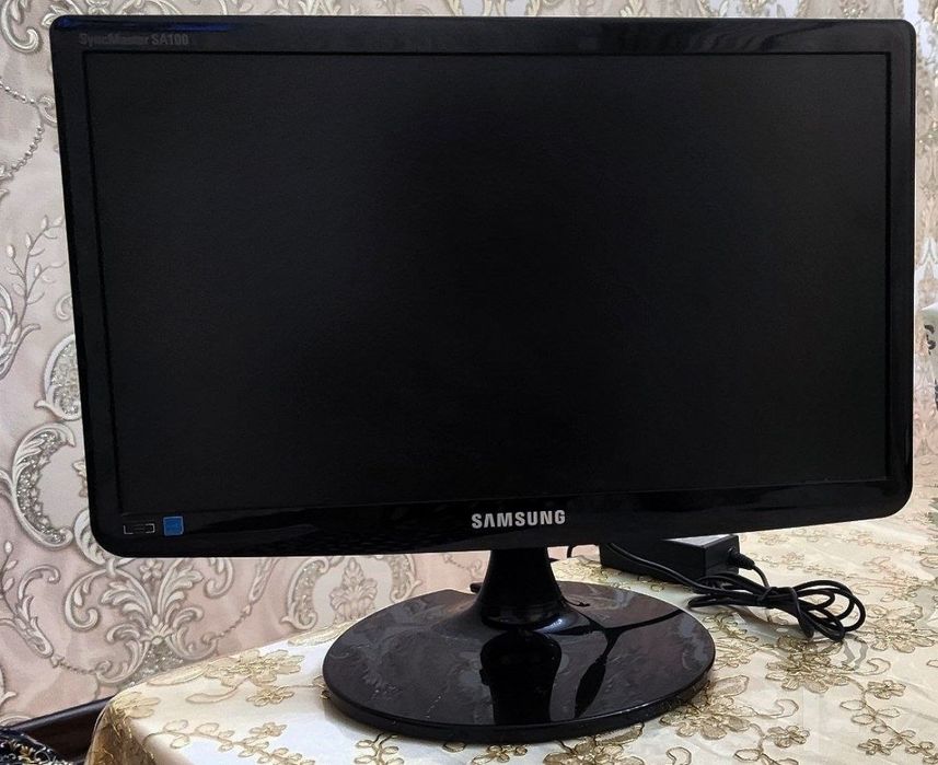 Samsung SyncMaster S19A100N ЖК 18,5дм МОНИТОР СОТИЛАДИ!