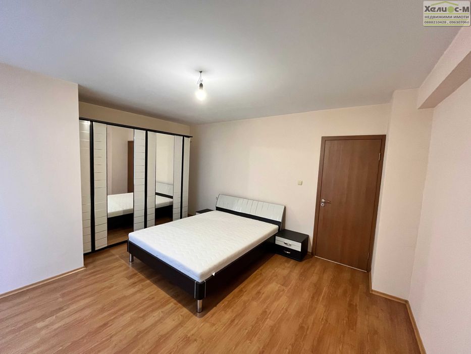 Тристаен апартамент с гараж до трето и четвърто училища, гр.Монтана