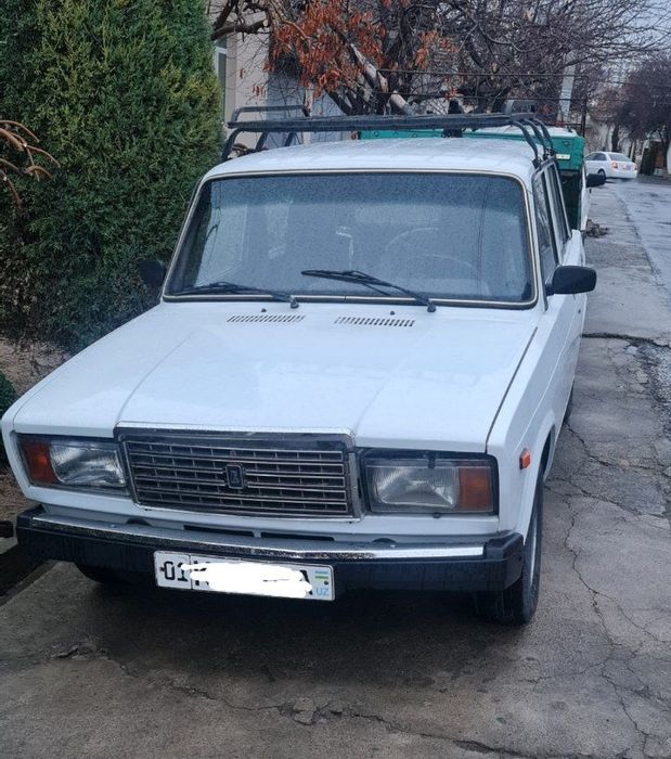 ПРОДАЕТСЯ ВАЗ 2107 - белый жигули