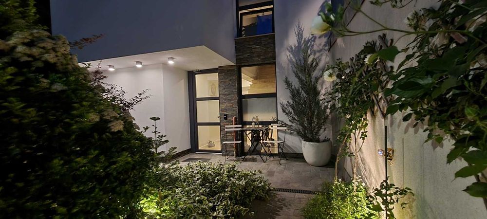 Proprietar - imobil cu multiple apt/studio de vanzare - Parc Tineret - metrou