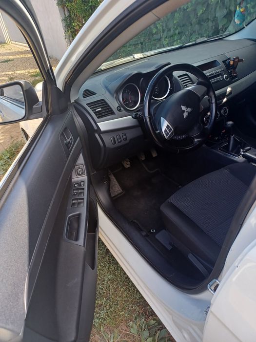MITSUBISHI Lancer 2011 — imagine 4