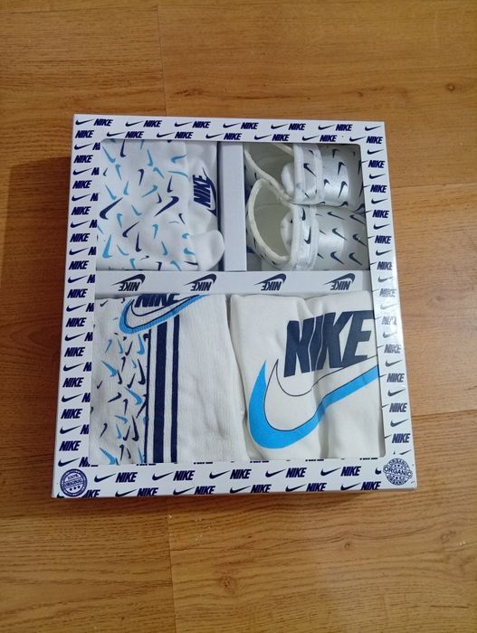 Seturi de bebeluși !