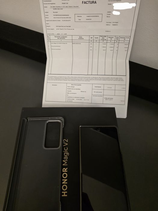 Vând Honor Magic V2