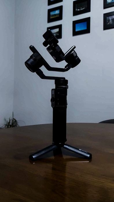 Гимбал FeiyuTech G6 Max + двуръчна ръкохватка Neewer