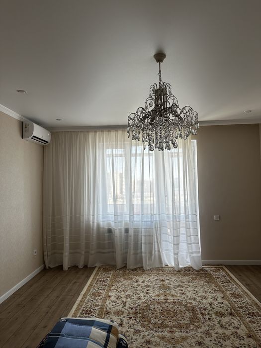 Продам ковер 5х2.