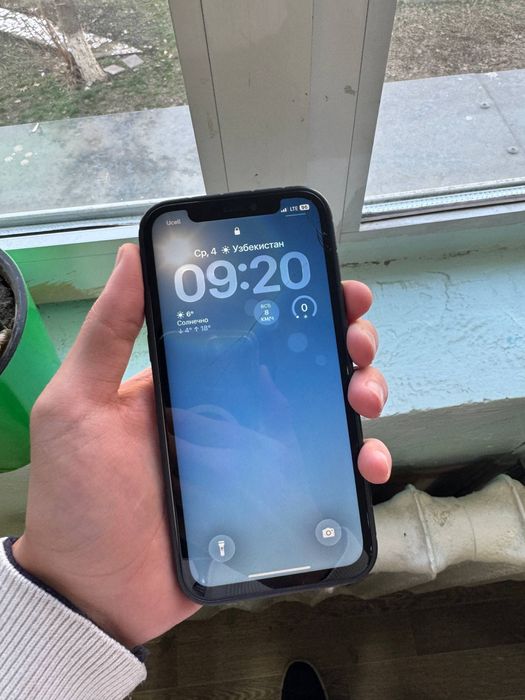 Iphone 12 64gb sim+esim. SROCHNA