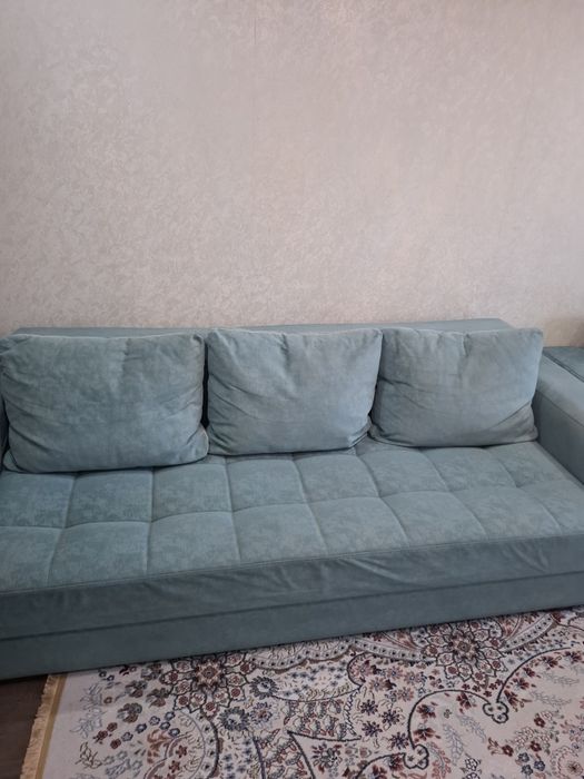 Продам мягкий уголок: 3-2- пуфик