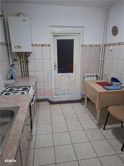 Apartament 3 camere Pacurari - etajul 1 cu centrala proprie