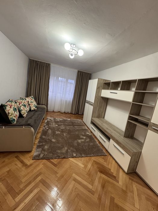 Apartament de inchiriat