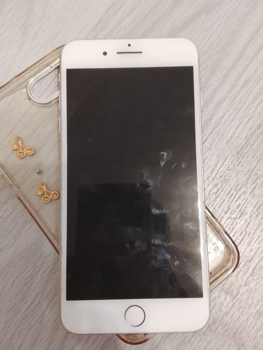 Айфон 7+ в отличном состоянии