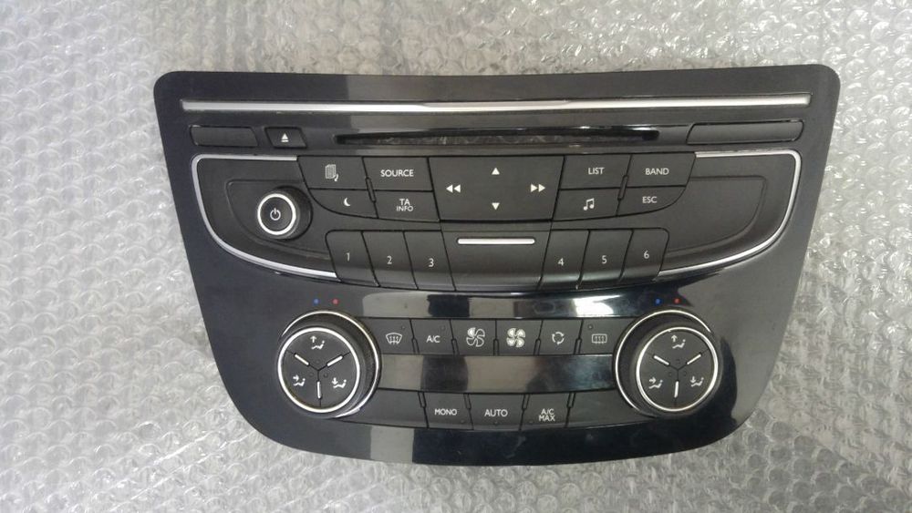 panou navigatie peugeot 508 dupa 2010