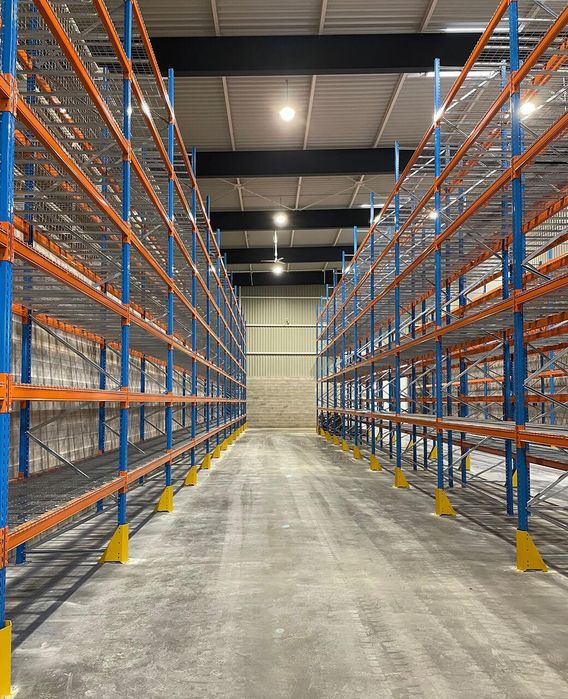 Rafturi metalice industriale second-hand pentru depozitare paleti L2.7M