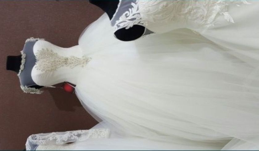 rochie de mireasă în stare excelentă
