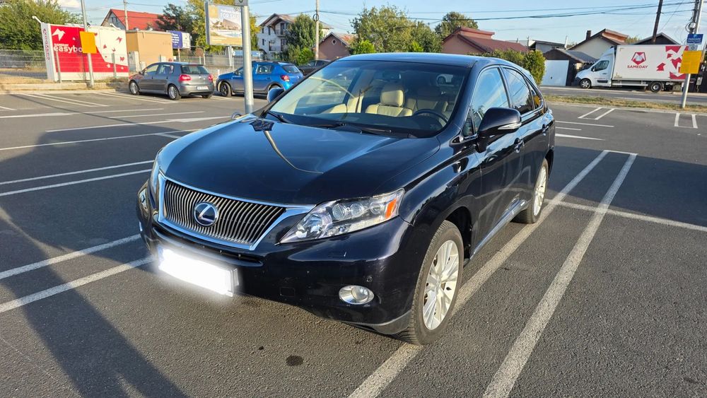 Lexus Seria RX Mașină de familie, spațioasă, confortabilă și foarte plăcută la condus