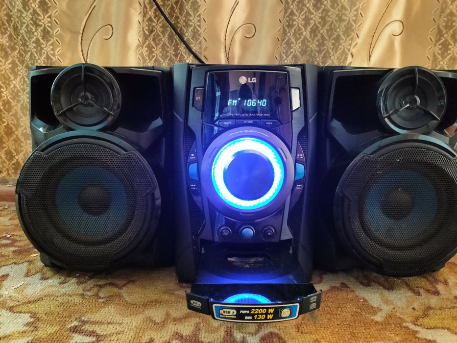 Музыкальный центр