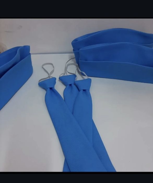 Продам пилотки и галстуки