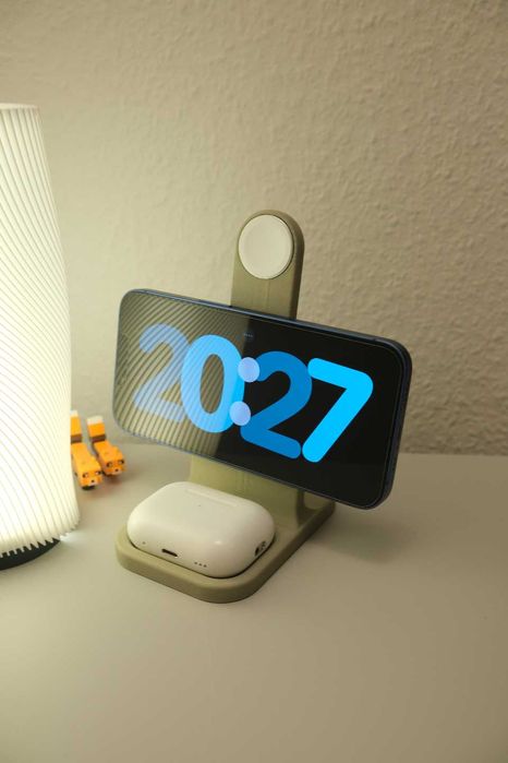 Подставка для зарядного устройства iPhone и Apple Watch