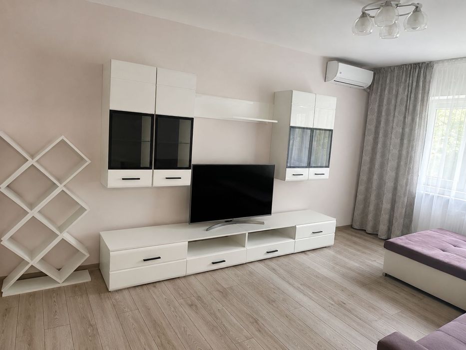 Incuiriez apartament 3 camere
