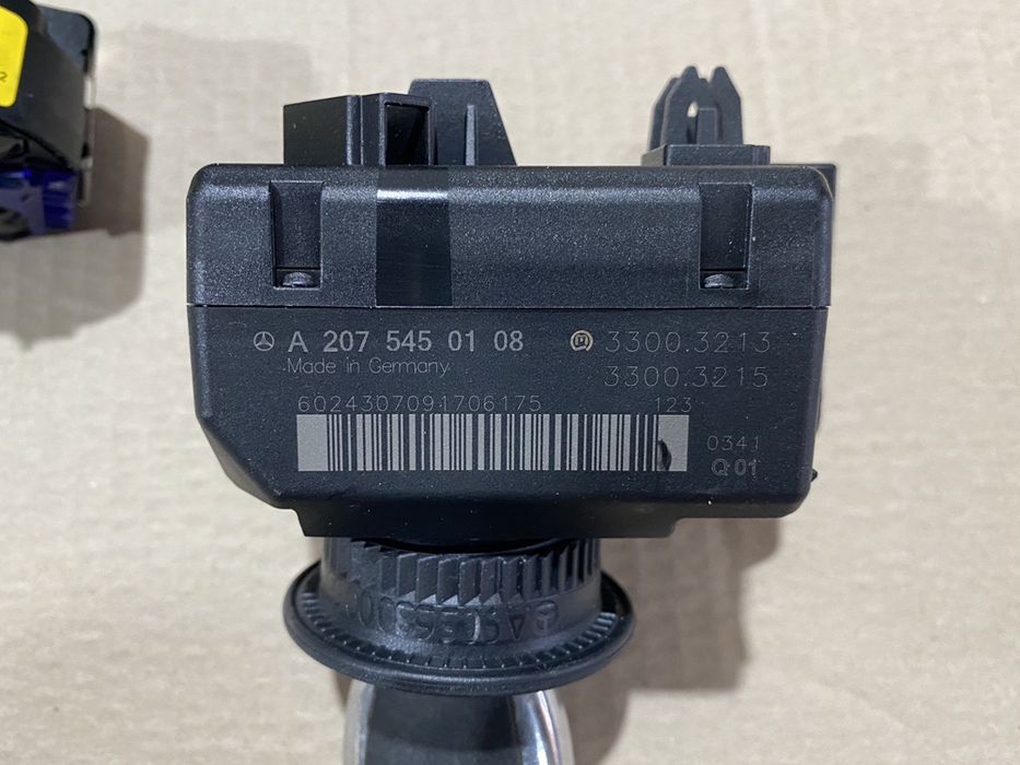 Panou sigurante / Sam fata spate / Calculator cutie Mercedes C W204