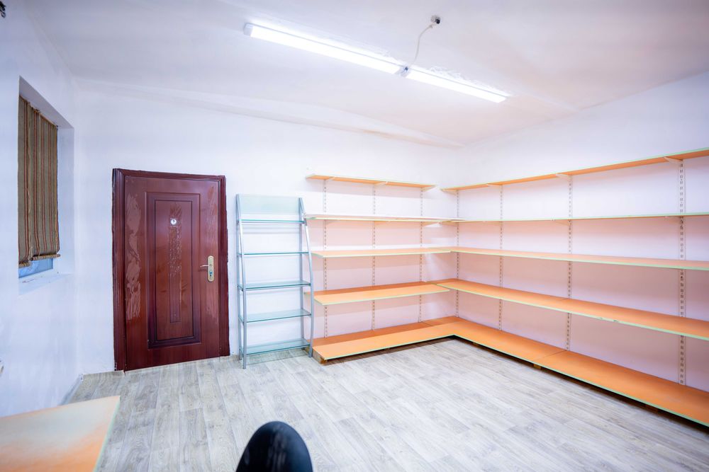 Дава се под наем Промишлена сграда в с. Войводиново, Област Пловдив - 350 кв.м за 698.19 € - Снимка #12