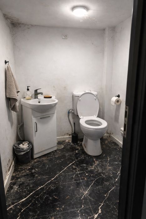 Vand depozit hala Buftea Mogosoaia centura A0