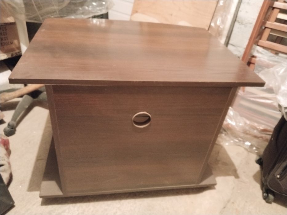 Тумбочка для спальни