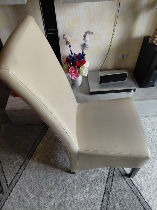 Set masa cu 4 scaune