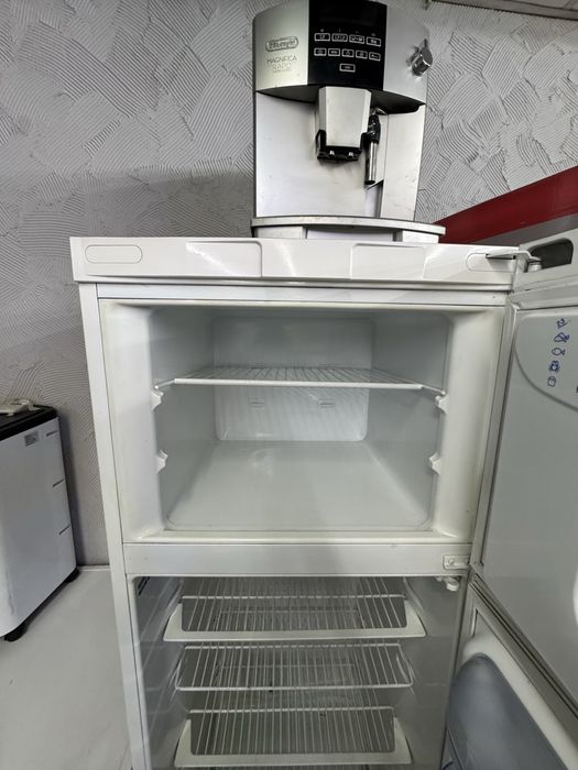 Хладилинк с фризер indesit