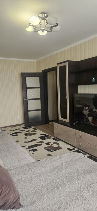 Сдам 2.ком. квартиру. Естая 95