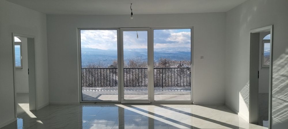 De închiriat (vanzare) casa pe Valea Fânațelor 300 mp