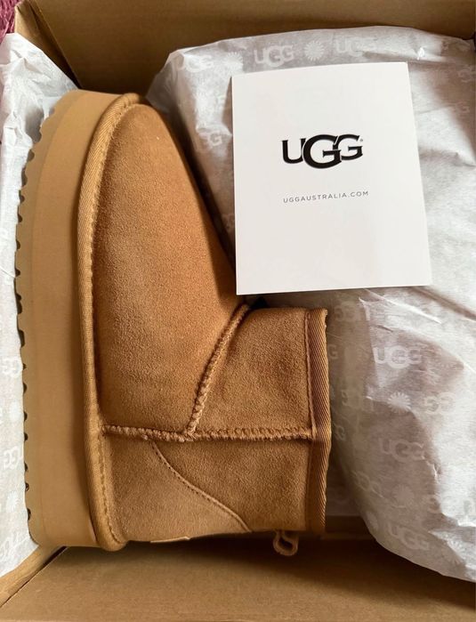 UGG-uri noi si superbe
