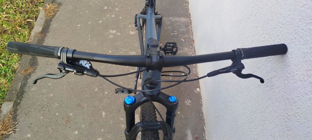 Bergamont carbon 1x12 vit fox cube