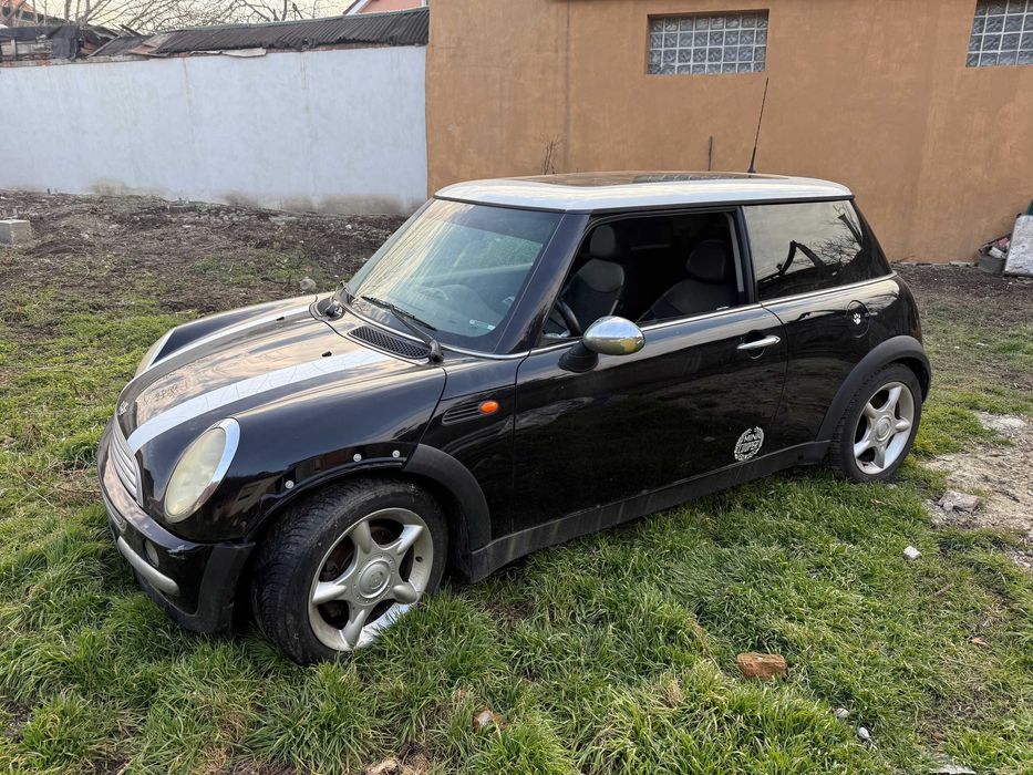 Mini Cooper cu motor defect
