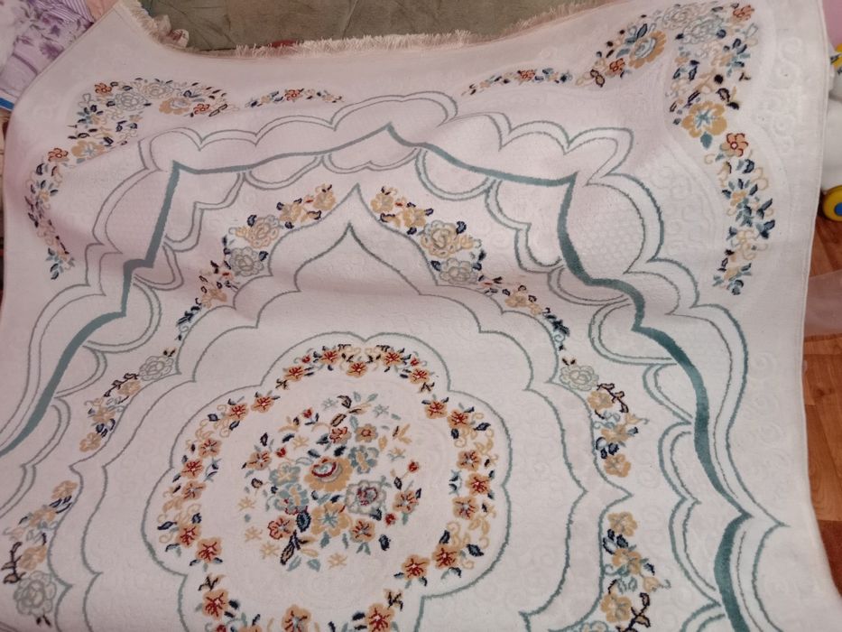 Продам палас 2 на 4 за 15000