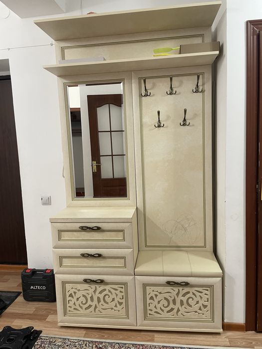 Прихожка прихожая мебель.