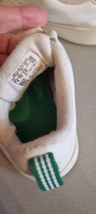 Adidas măsură 24,talpicul are 14,5 cmAdidas măsură 24,talpicul are 14,