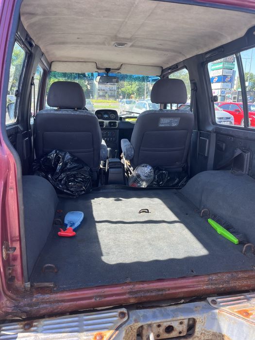 Hyundai Galloper deszapezire dotat cu lama de dezapezit