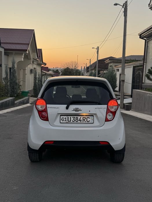 Продается Chevrolet Spark 2015 года, в хорошом состоянии