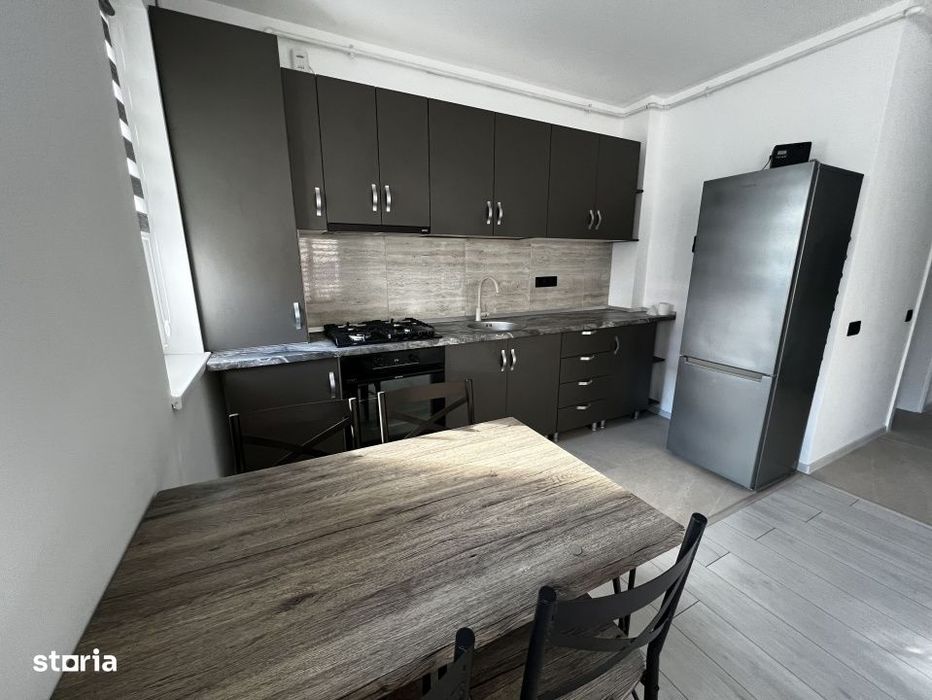 Apartament de 2 camere, 43 mp, 18 mp terasa, zona Eroilor — fotografia 1
