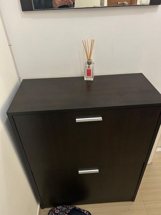 Комплект за обзавеждане спалня шкафчета скрин закачалка маса