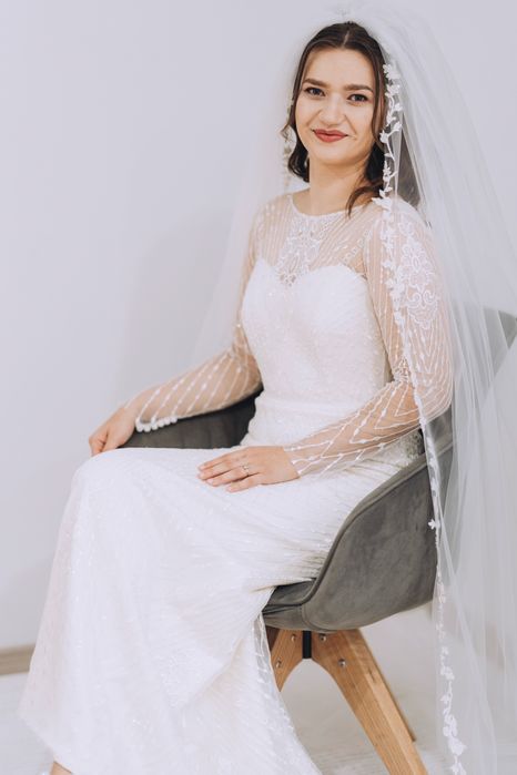 Rochie de mireasa tip sirenă mărimea S + voal