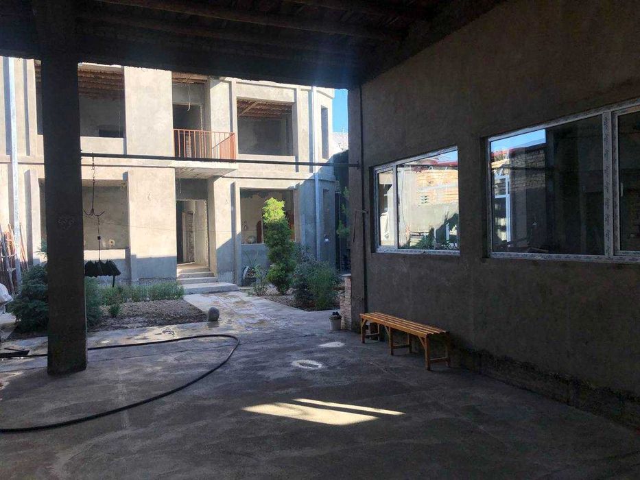 Продаётся дом коробка Амир Тимура Сарбон Участок 5.7 соток 3 уровня