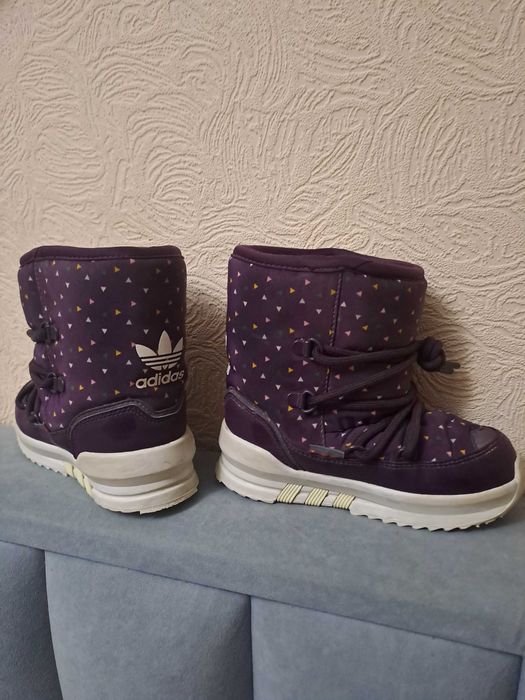 Сапожки для девочки 3-4года