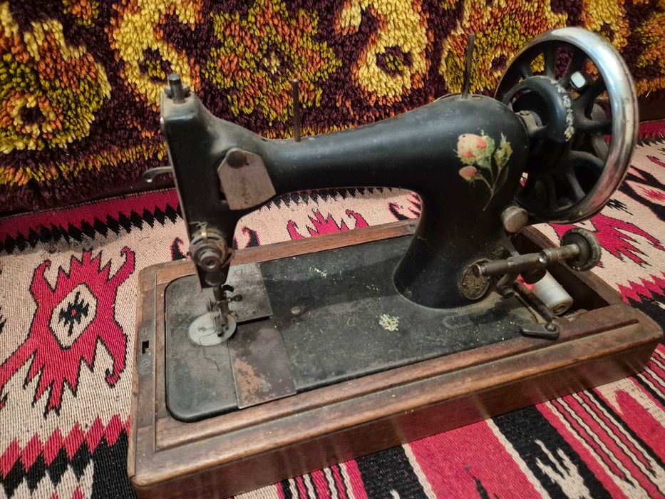 Стара шевна машина SINGER