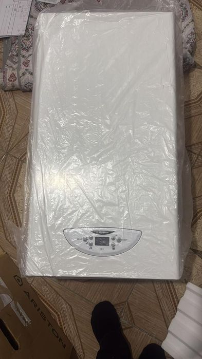 Продам !!!Котёл настенный ARISTON