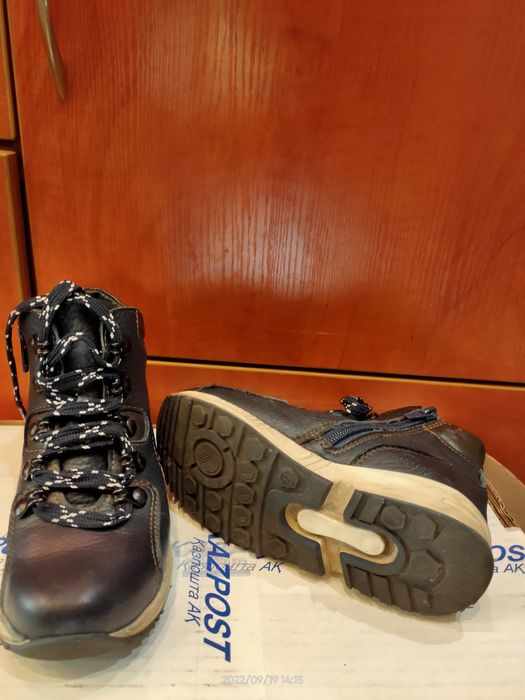 Продам ботиночки на мальчика 27 размер.